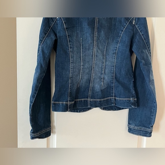 Maurices Denim Distressed Jacket with Button Details Women’s Size Medium - Picture 2 of 15